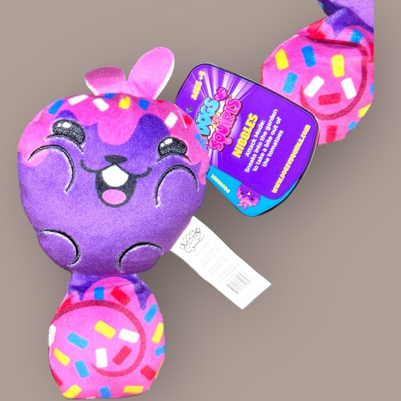 Dogs vs. Squirrels Nibbles Purple w/ Pink Frosting and Sprinkles Squirrel #022 - Picture 3 of 6